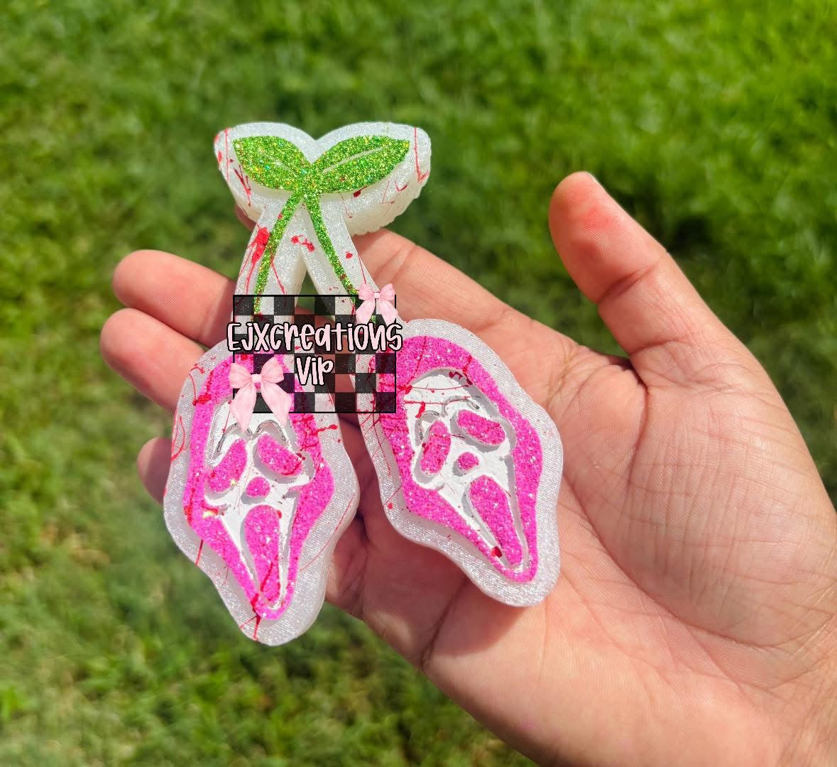 Ghost, pink